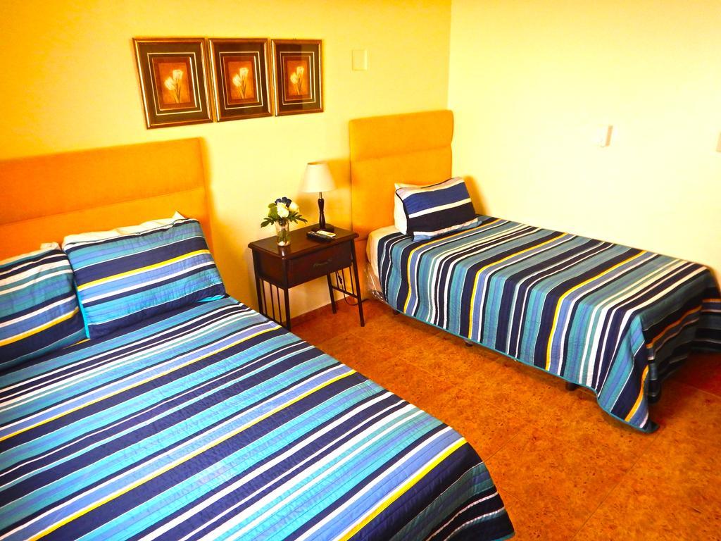 Suite Colonial Santo Domingo Room photo